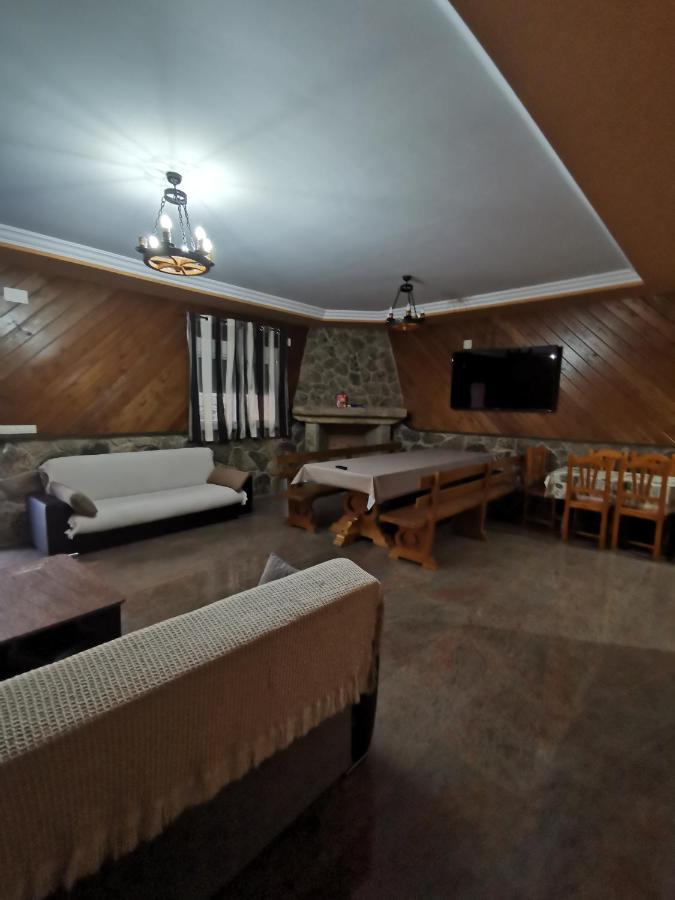El Cauce Villa Navaluenga Exteriör bild