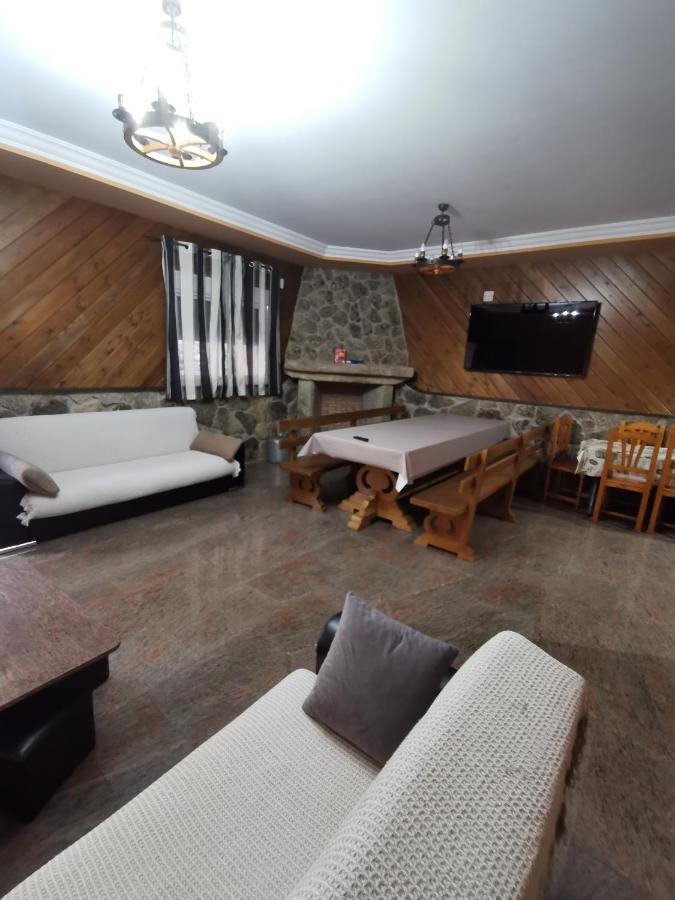 El Cauce Villa Navaluenga Exteriör bild